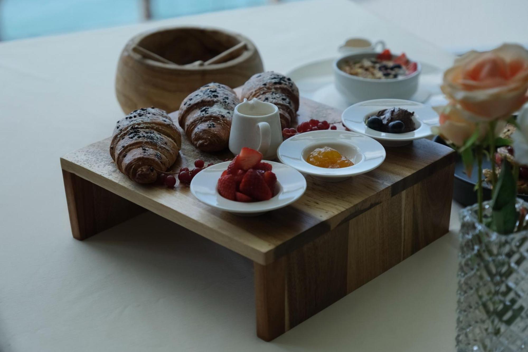 Joelle Premium Hotel Sarande Bagian luar foto