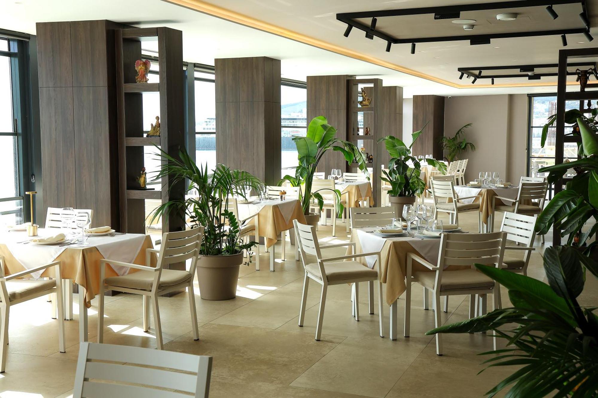 Joelle Premium Hotel Sarande Bagian luar foto